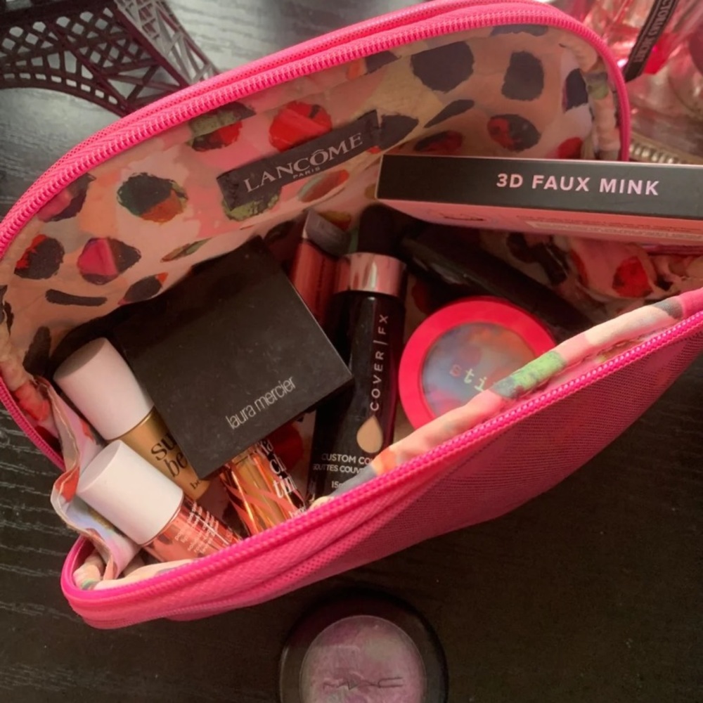 High end makeup bundle - Picture 4 of 5